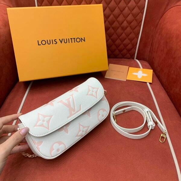 Louis Vuitton Purse